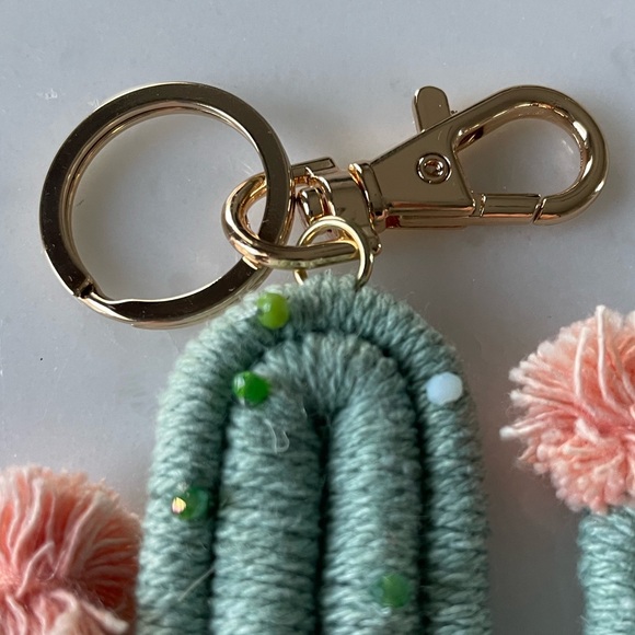 ❗️LAST ONE❗️Boho Cactus Keychain - Picture 6 of 9